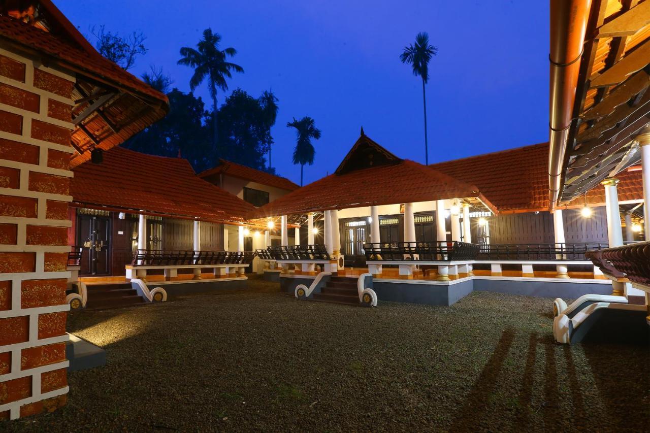 Palmy Lake Resort Alappuzha 외부 사진